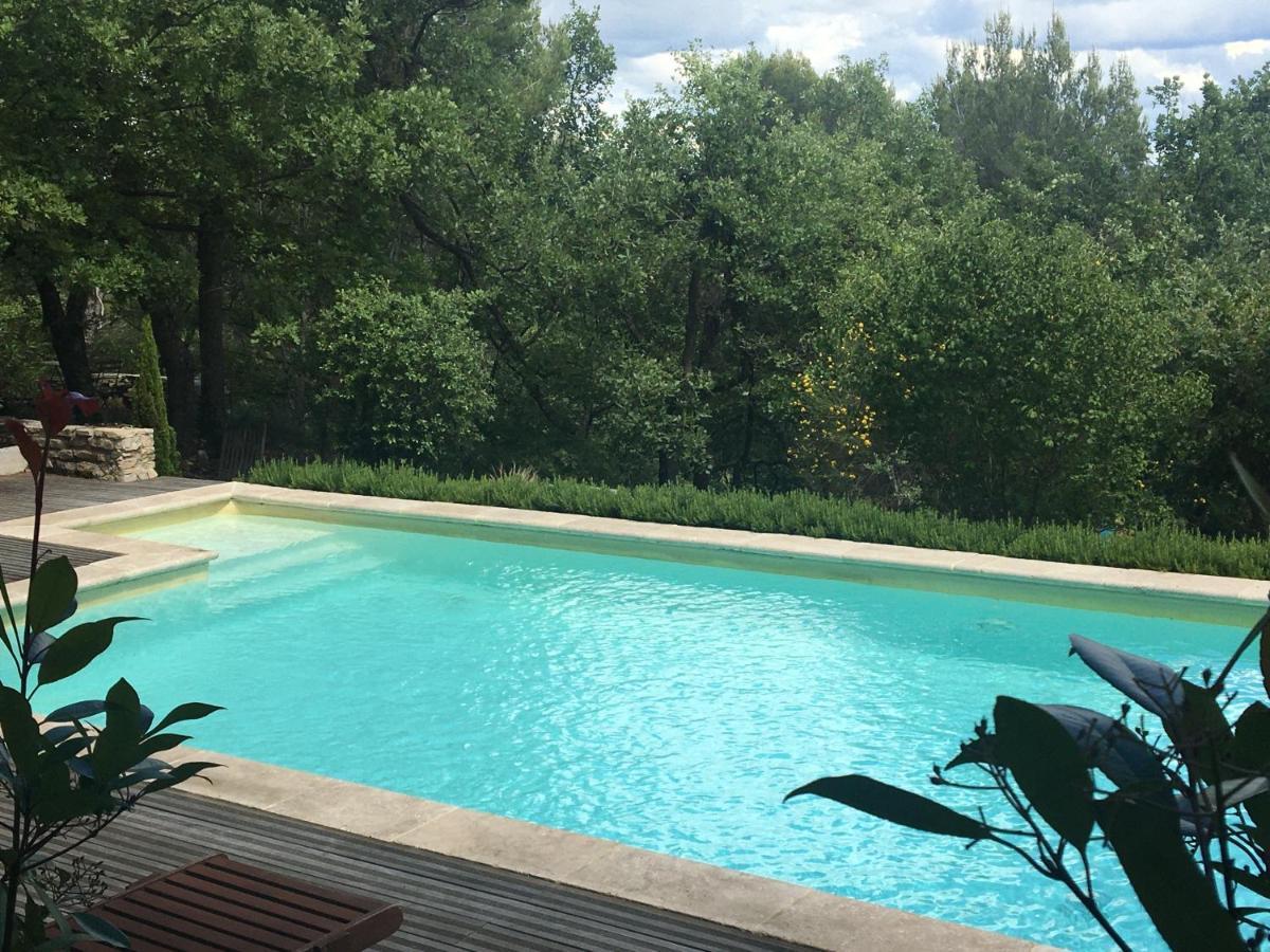 Villa De Carbonelle Pierrevert Екстериор снимка