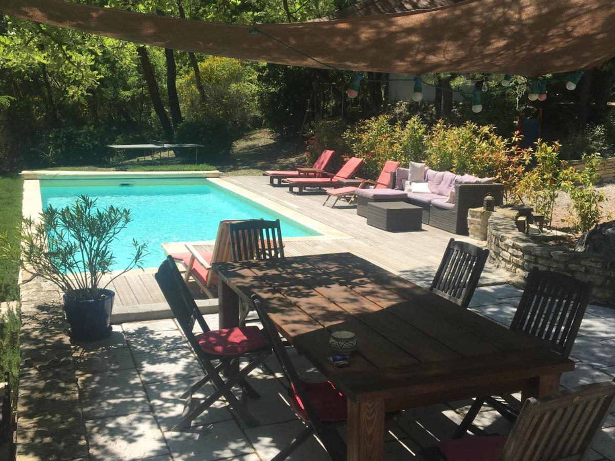 Villa De Carbonelle Pierrevert Екстериор снимка