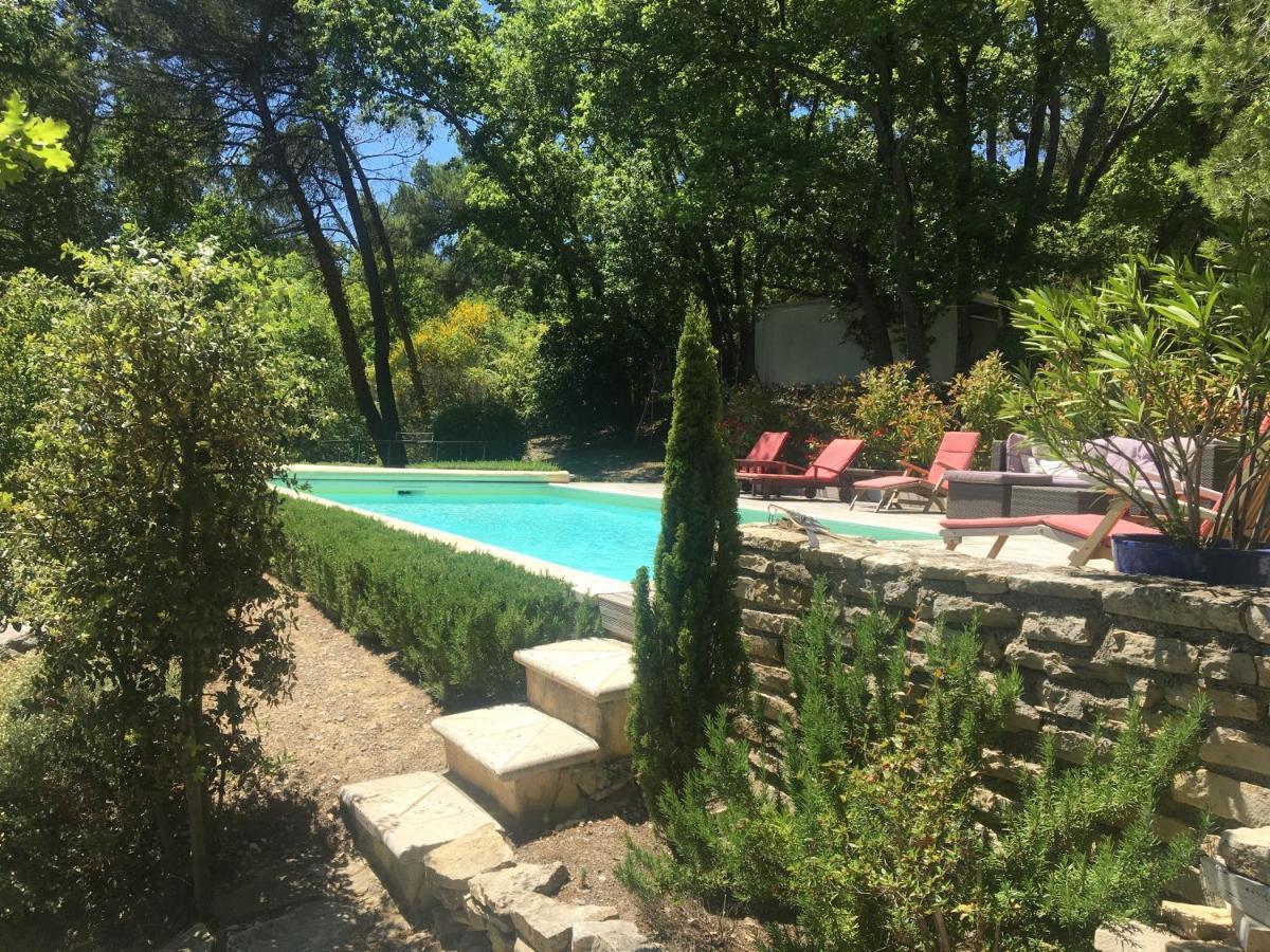 Villa De Carbonelle Pierrevert Екстериор снимка